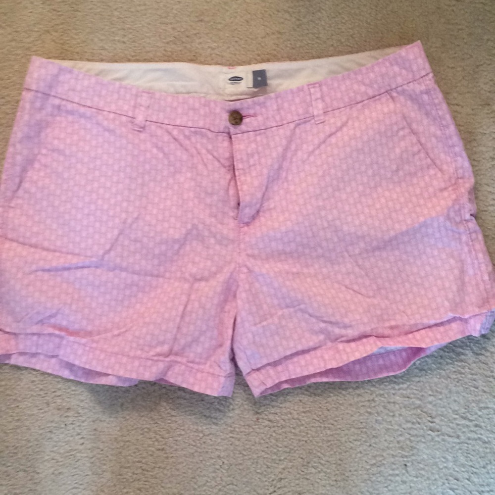 Old Navy pineapple print shorts